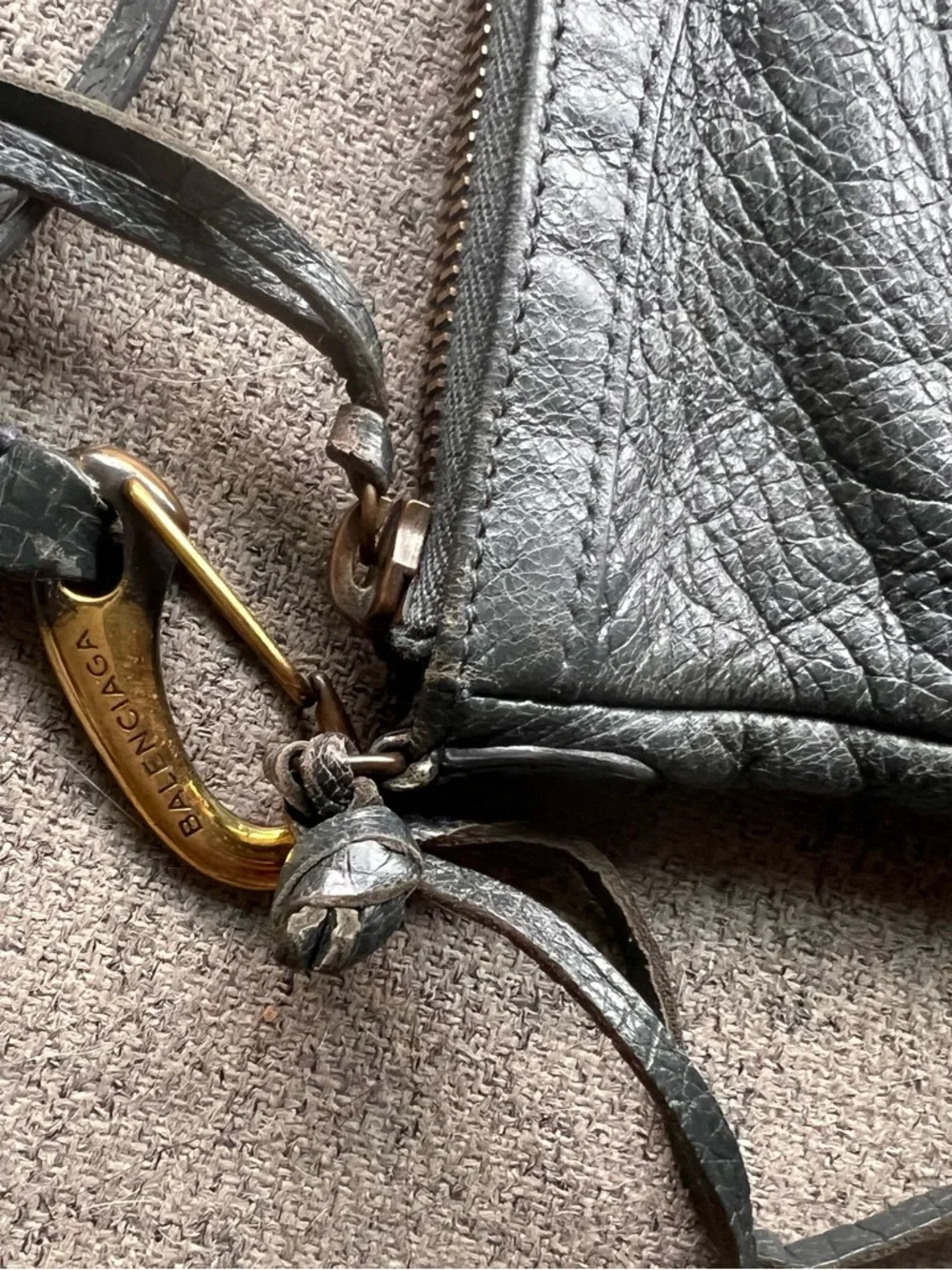 Balenciaga Motocross Agneau Classic Flat Crossbody Bag - Picture 5 of 15